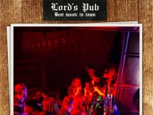 Distracție în Lord's Pub