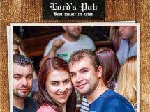 Distracţie în Lord's Pub