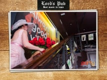 Distracție în Lord's Pub