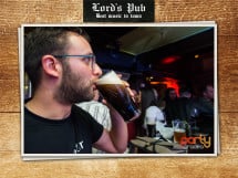 Distracție în Lord's Pub