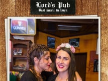 Distracție în Lord's Pub