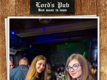 Distracție în Lord's Pub