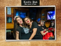 Distracție în Lord's Pub