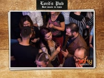 Distracție în Lord's Pub