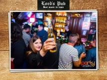 Distracție în Lord's Pub