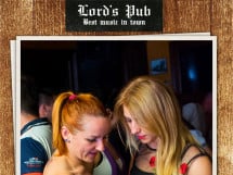 Distracție în Lord's Pub