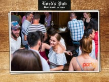 Distracție în Lord's Pub