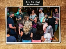 Distracție în Lord's Pub