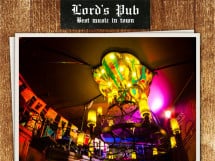 Distracție în Lord's Pub