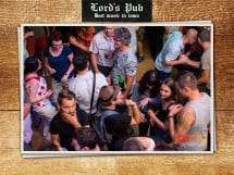 Distracție în Lord's Pub