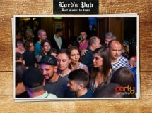 Distracție în Lord's Pub