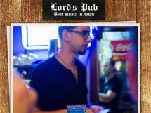 Distracție în Lord's Pub
