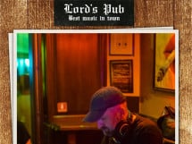 Distracție în Lord's Pub