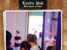Distracție în Lord's Pub