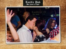 Distracție în Lord's Pub