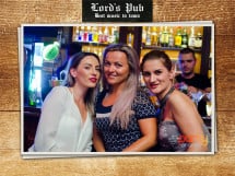 Distracție în Lord's Pub