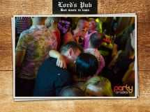 Distracție în Lord's Pub