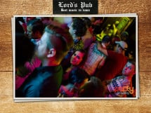 Distracție în Lord's Pub