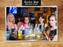 Distracție în Lord's Pub