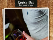 Distracție în Lord's Pub