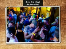 Distracție în Lord's Pub