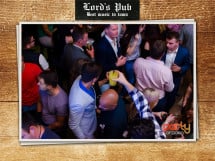 Distracție în Lord's Pub