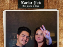 Distracţie în Lord's Pub