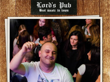 Distracţie în Lord's Pub