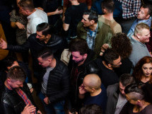 Distracţie în Lord's Pub