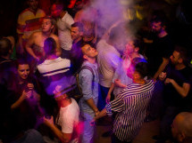 Distracție în Lord's Pub