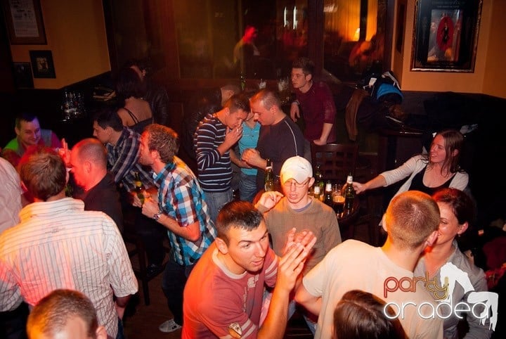 Distracţie în Lord's, Lord's Pub
