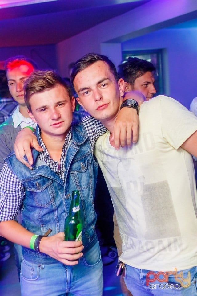 Distracţie în Zona Club, 