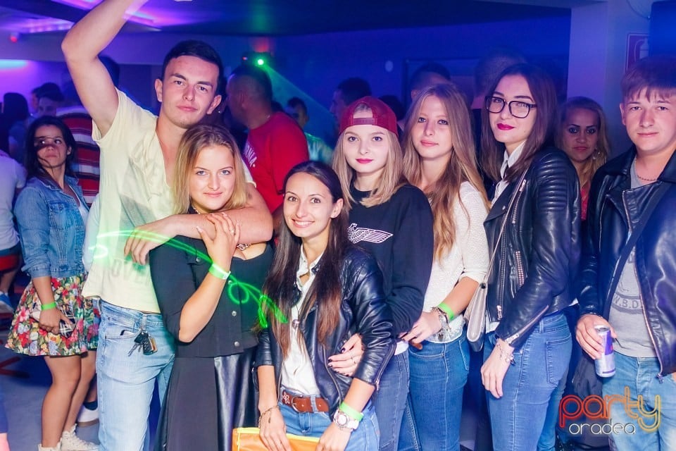 Distracţie în Zona Club, 