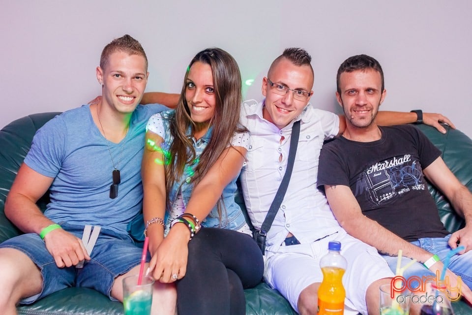 Distracţie în Zona Club, 
