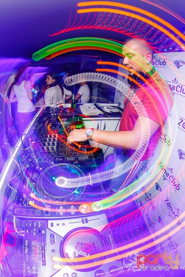 Distracţie în Zona Club, 