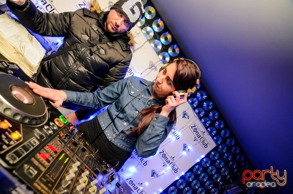 Distracţie în Zona Club,