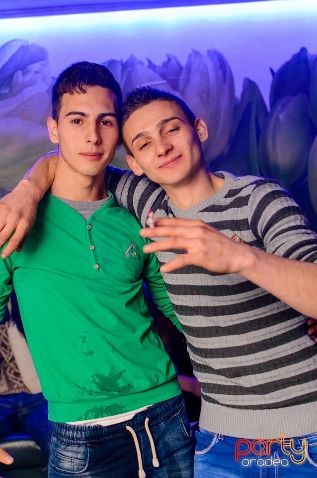 Distracţie în Zona Club,
