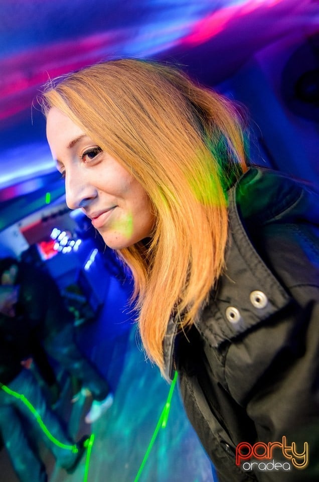 Distracţie în Zona Club,
