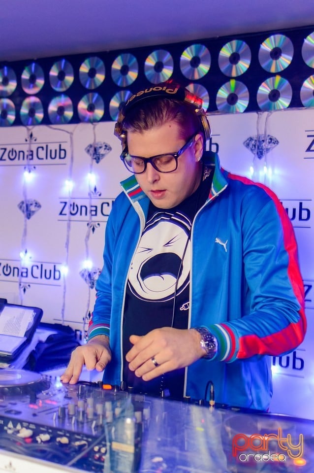 Distracţie în Zona Club,
