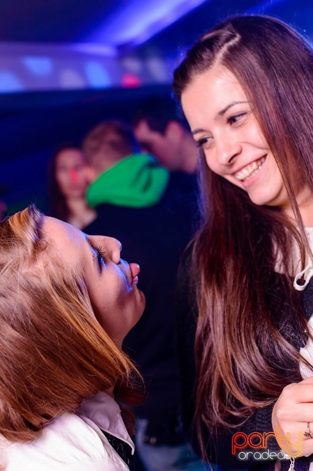 Distracţie în Zona Club,