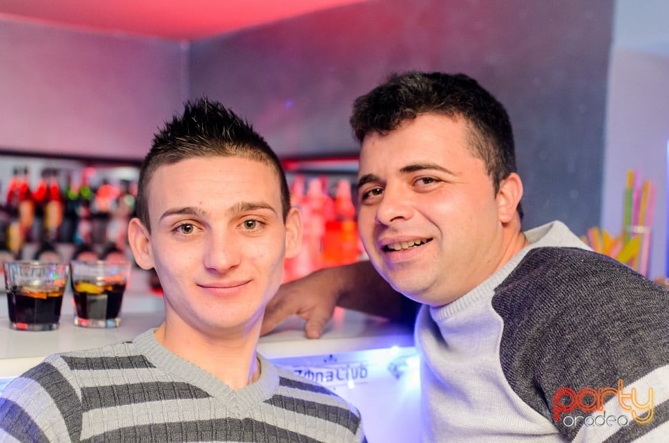 Distracţie în Zona Club,