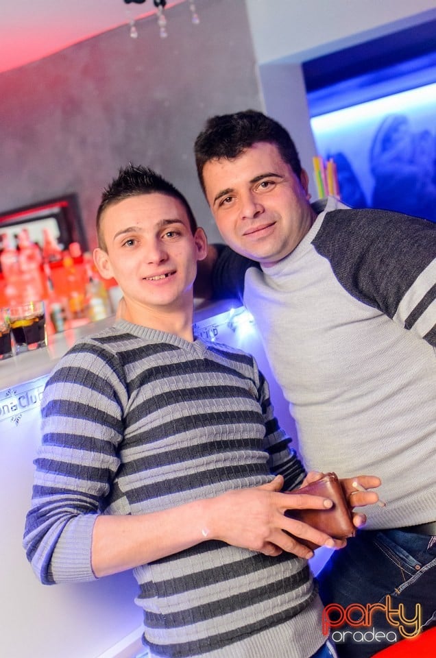 Distracţie în Zona Club,