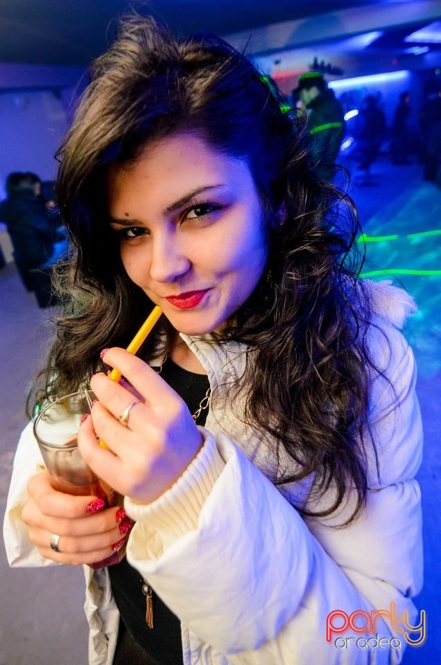 Distracţie în Zona Club,