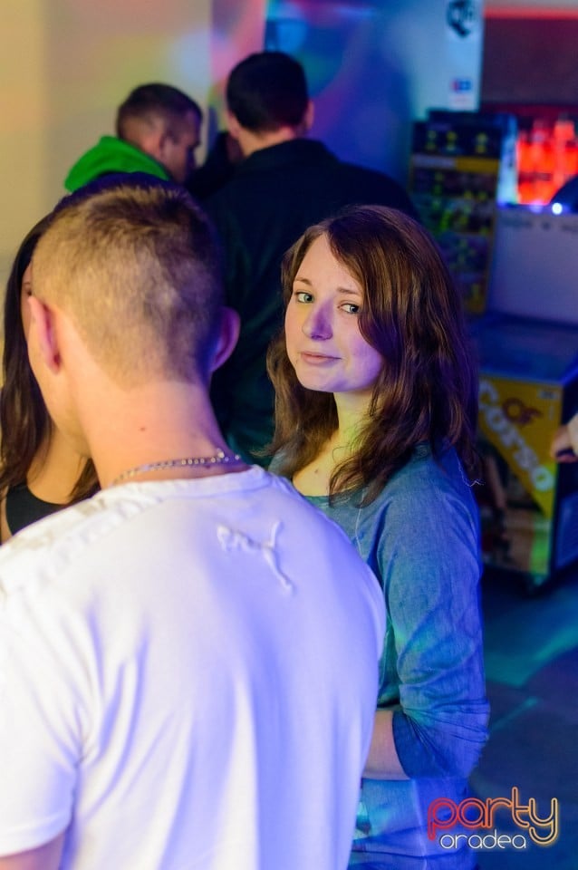 Distracţie în Zona Club,