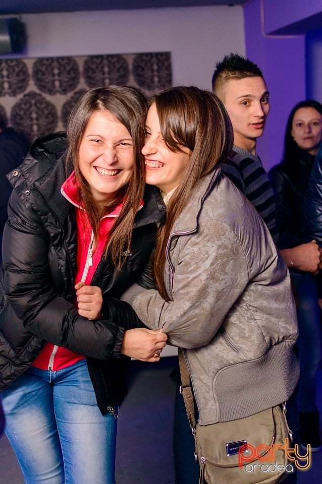 Distracţie în Zona Club,