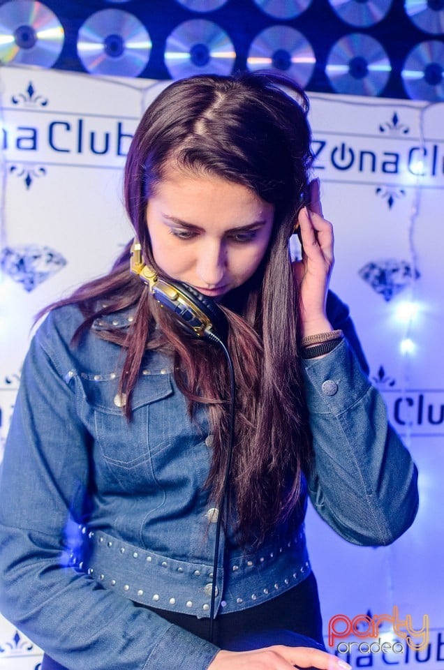 Distracţie în Zona Club,