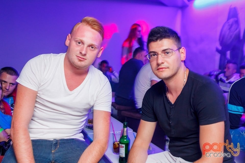 Distracţie în Zona Club, 