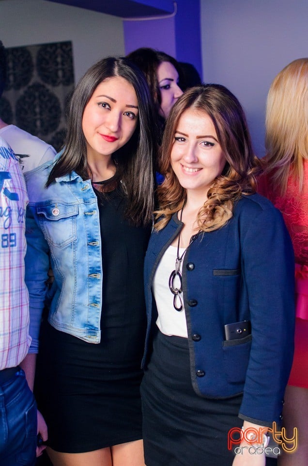 Distracţie în Zona Club,