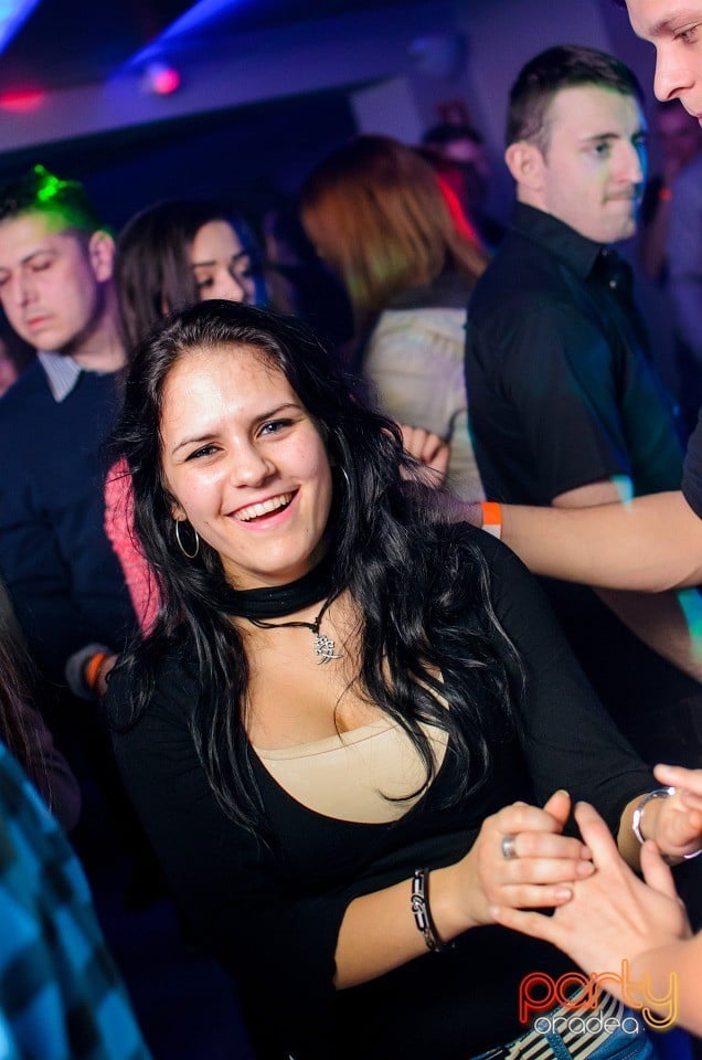 Distracţie în Zona Club,