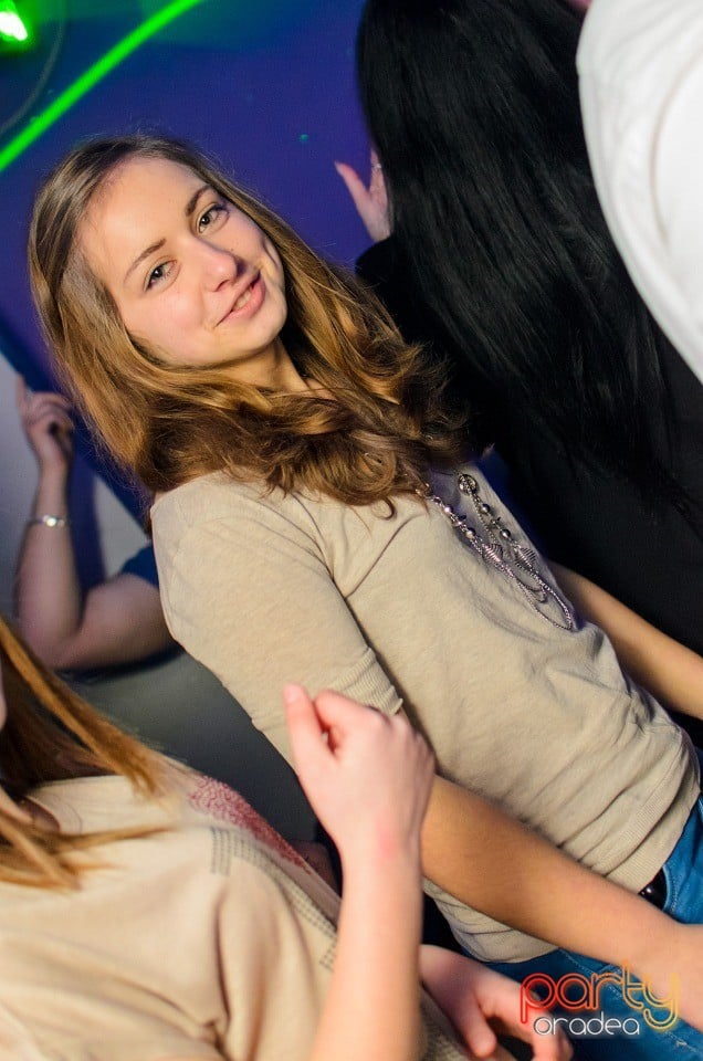 Distracţie în Zona Club,